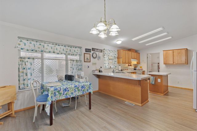 2398 Sasha Court, Grants Pass, OR 97527