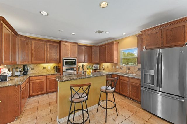 6107 S Arrowana Lane, Houston, TX 77036