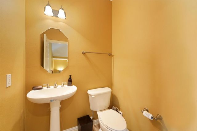 6107 S Arrowana Lane, Houston, TX 77036