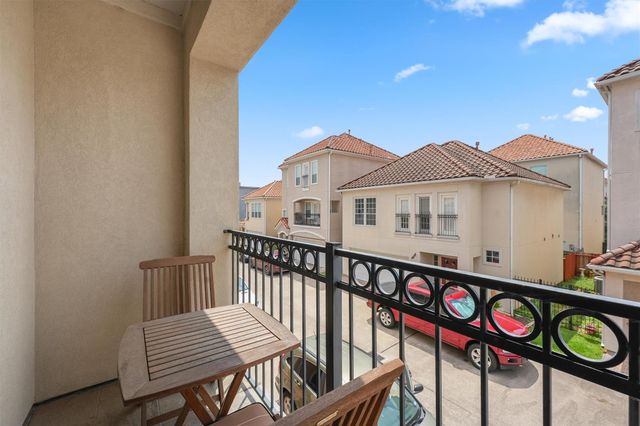 6107 S Arrowana Lane, Houston, TX 77036