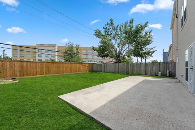 6107 S Arrowana Lane, Houston, TX 77036