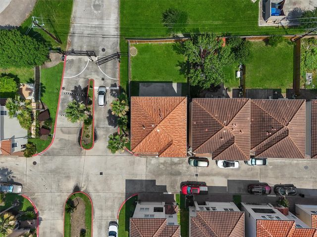 6107 S Arrowana Lane, Houston, TX 77036