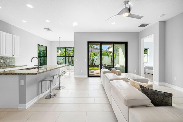 7866 Clay Mica Court, Delray Beach, FL 33446