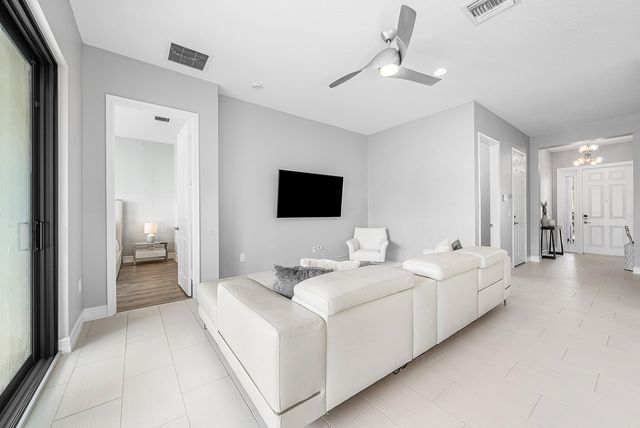 7866 Clay Mica Court, Delray Beach, FL 33446