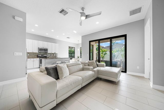 7866 Clay Mica Court, Delray Beach, FL 33446