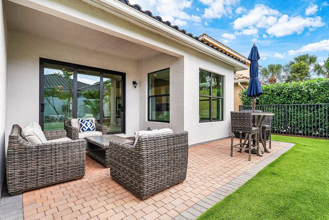 7866 Clay Mica Court, Delray Beach, FL 33446