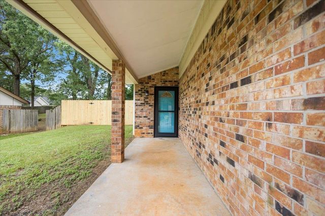 1210 Chad St, Longview, TX 75604