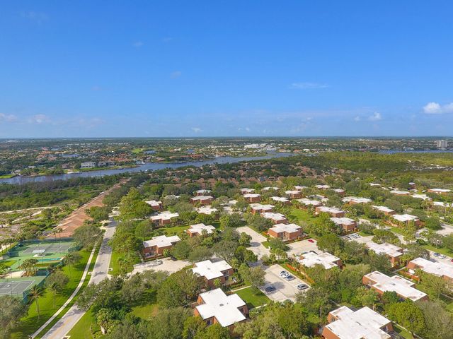 3013 30th Court, Jupiter, FL 33477