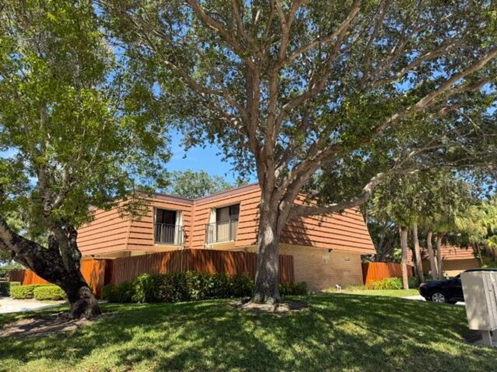 3013 30th Court, Jupiter, FL 33477