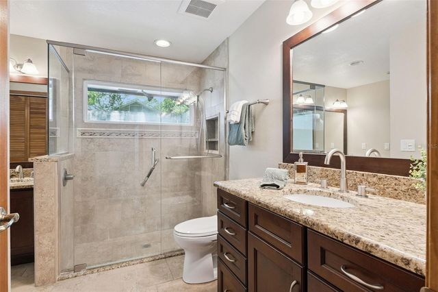 211 HICKORY DRIVE, Longwood, FL 32779