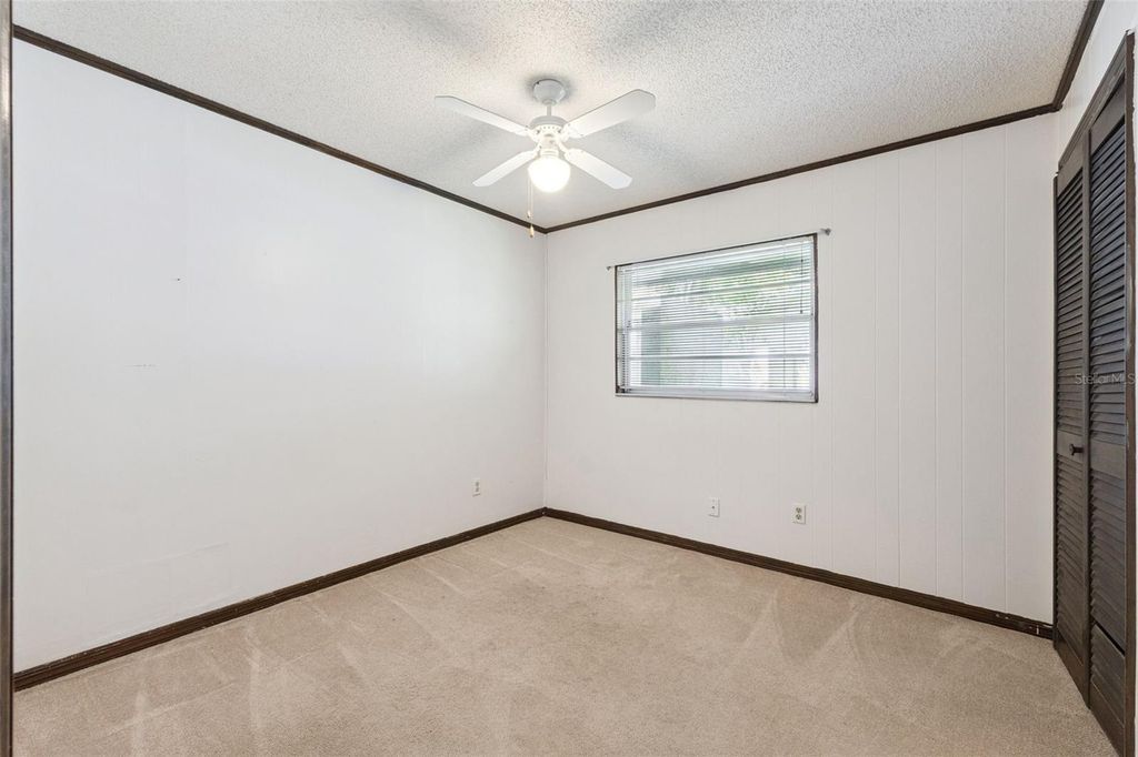 Image 27 of property listing at 211 HICKORY DRIVE, Longwood, FL 32779