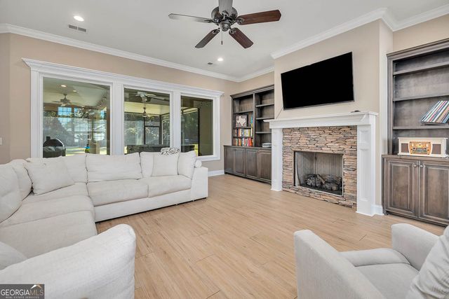 219 Fiddlers Cove Drive, Kingsland, GA 31548