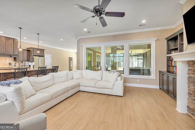 219 Fiddlers Cove Drive, Kingsland, GA 31548