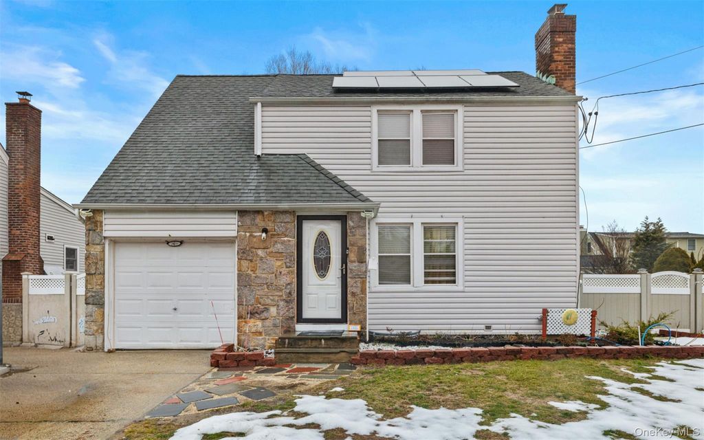 2933 Tulip Avenue, Baldwin, NY 11510