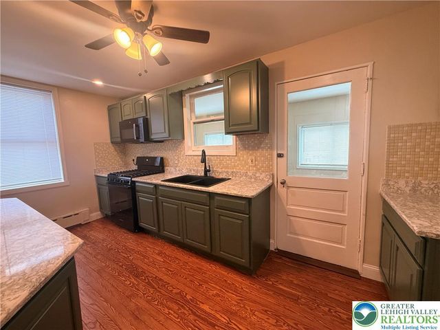 628 Hanover Avenue 2nd Fl, Allentown City, PA 18109