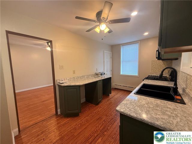 628 Hanover Avenue 2nd Fl, Allentown City, PA 18109