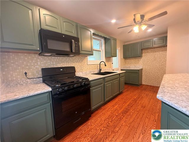 628 Hanover Avenue 2nd Fl, Allentown City, PA 18109