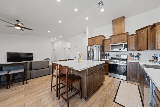 10228 E 33 St, Yuma, AZ 85365