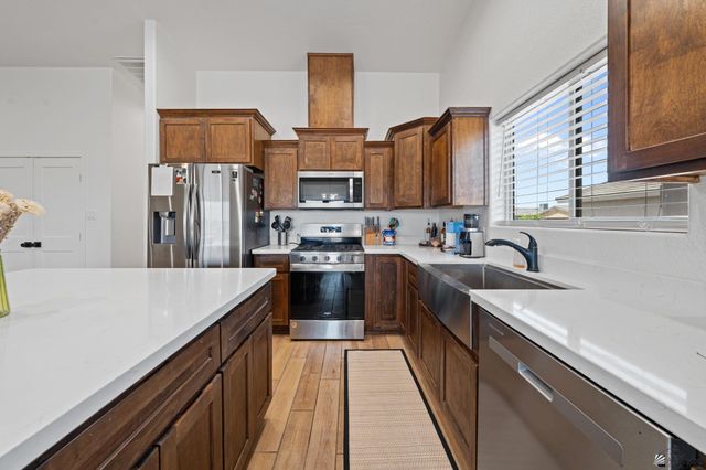 10228 E 33 St, Yuma, AZ 85365