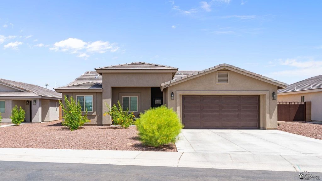 10228 E 33 St, Yuma, AZ 85365
