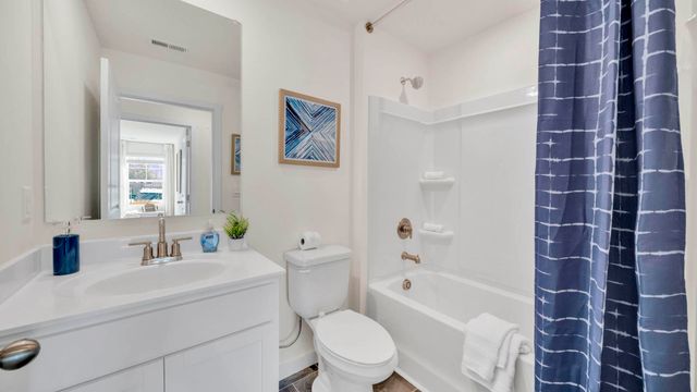 148 Evergreen Cir, Rossville, GA 30741
