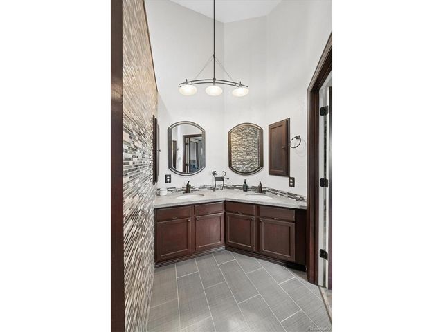 13585 Shoshone St, Denver, CO 80234