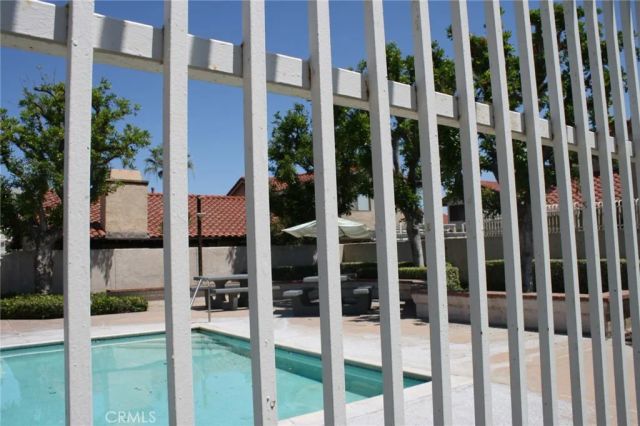187 Mistletoe Drive, Corona, CA 92879