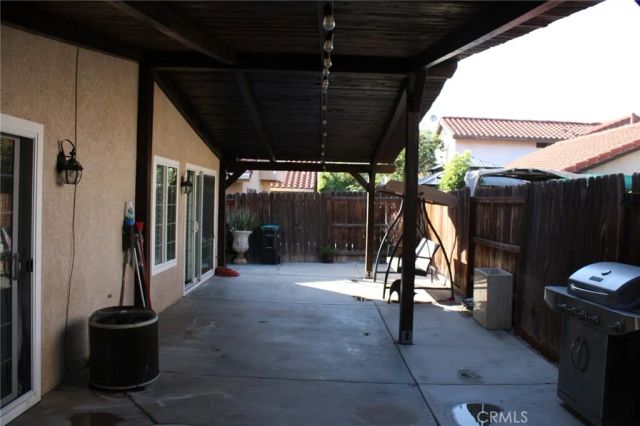 187 Mistletoe Drive, Corona, CA 92879