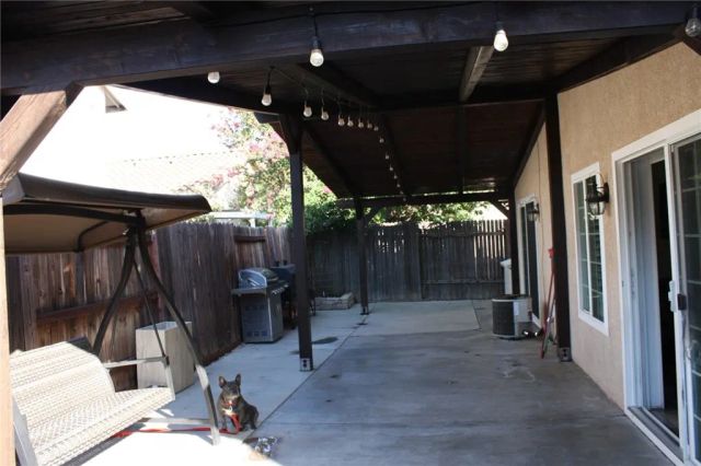 187 Mistletoe Drive, Corona, CA 92879