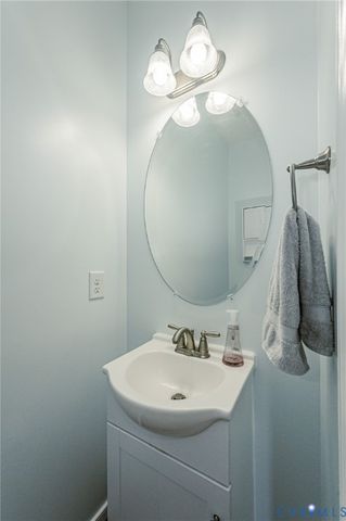 7455 Washington Arch Dr, Mechanicsville, VA 23111