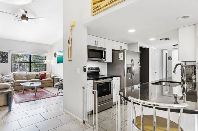1276 REDSTART ROAD, Venice, FL 34293