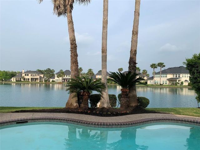 19818 Parkwater Circle, Katy, TX 77450