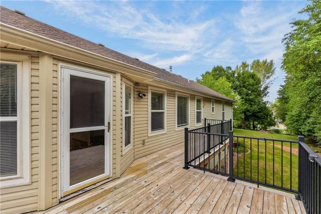 705 Pine Crest Avenue, Kearney, MO 64060