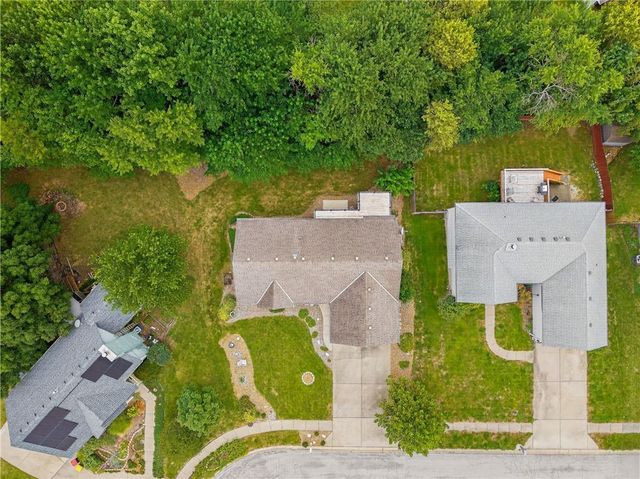 705 Pine Crest Avenue, Kearney, MO 64060
