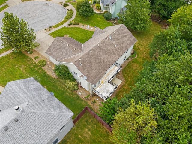 705 Pine Crest Avenue, Kearney, MO 64060