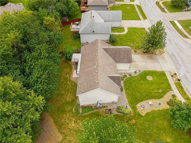 705 Pine Crest Avenue, Kearney, MO 64060