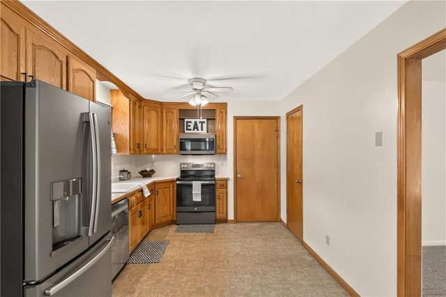 705 Pine Crest Avenue, Kearney, MO 64060