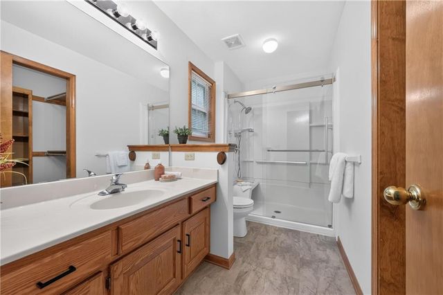 705 Pine Crest Avenue, Kearney, MO 64060