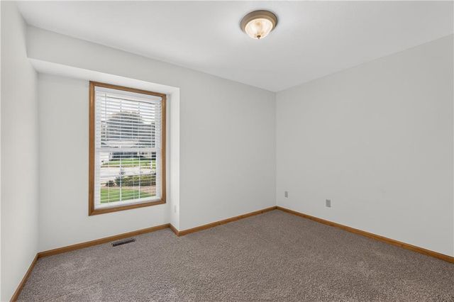 705 Pine Crest Avenue, Kearney, MO 64060