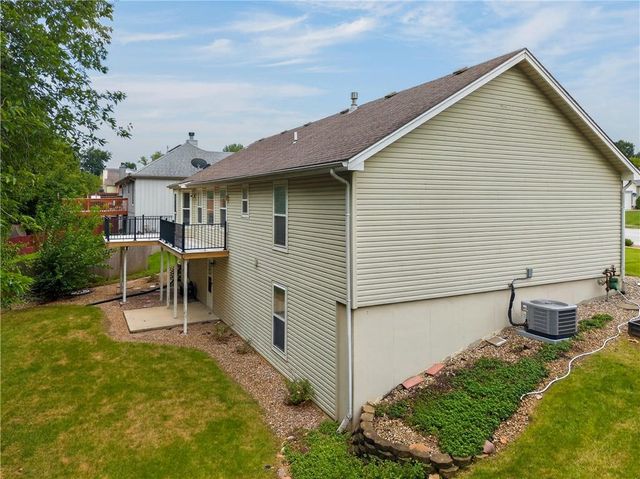 705 Pine Crest Avenue, Kearney, MO 64060