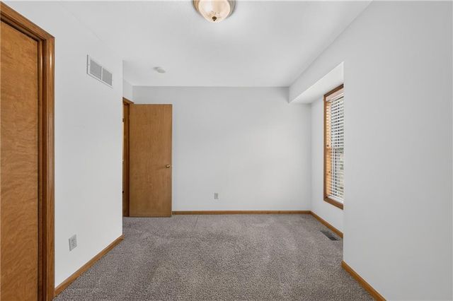 705 Pine Crest Avenue, Kearney, MO 64060