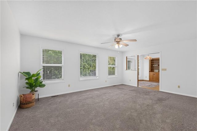 705 Pine Crest Avenue, Kearney, MO 64060