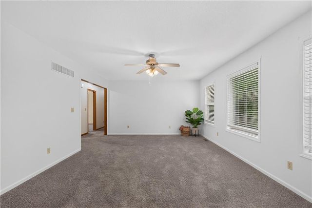 705 Pine Crest Avenue, Kearney, MO 64060
