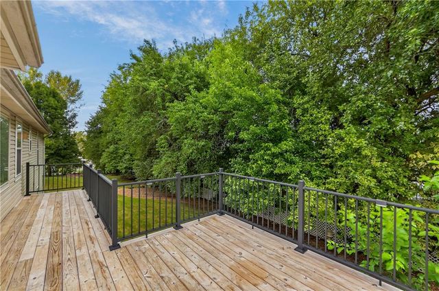 705 Pine Crest Avenue, Kearney, MO 64060