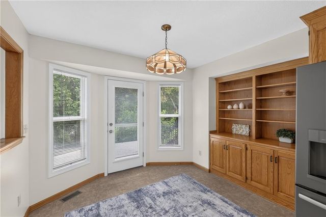705 Pine Crest Avenue, Kearney, MO 64060
