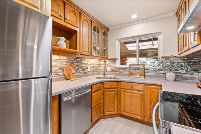 2440 Tipperary Avenue, South San Francisco, CA 94080