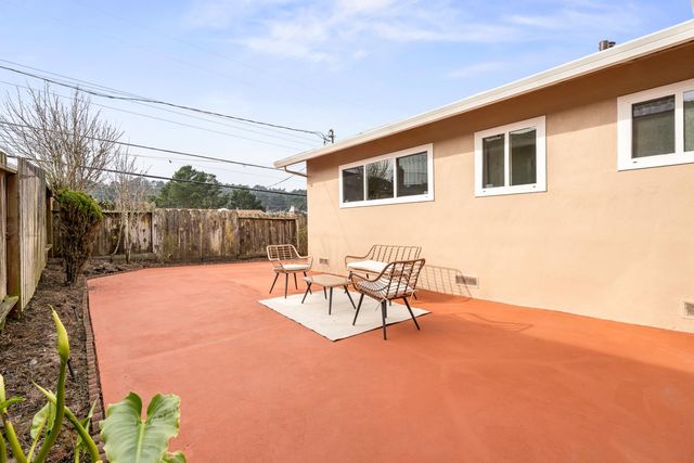 2440 Tipperary Avenue, South San Francisco, CA 94080