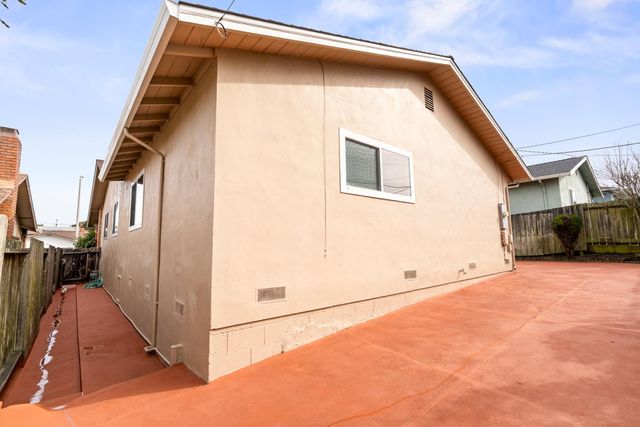 2440 Tipperary Avenue, South San Francisco, CA 94080