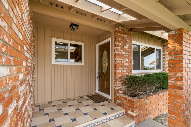 2440 Tipperary Avenue, South San Francisco, CA 94080