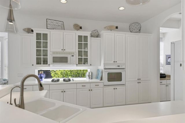 8135 ABINGDON COURT, University Park, FL 34201